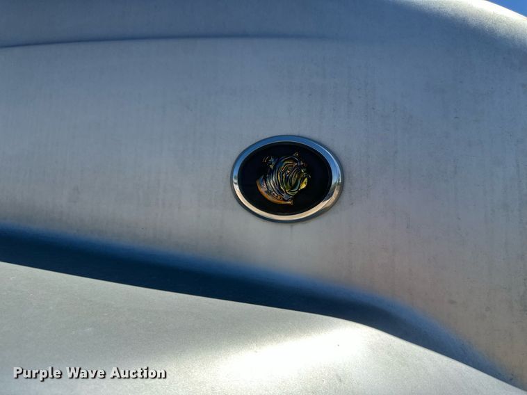 image for item EB2539 2000 Mack CL713 semi truck