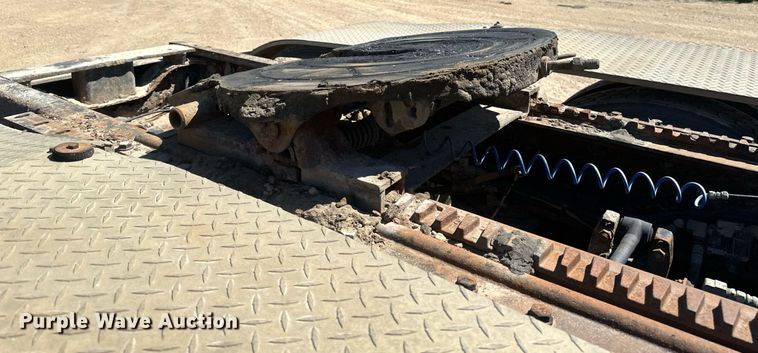 image for item EB2539 2000 Mack CL713 semi truck