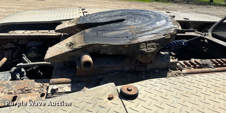 image for item EB2539 2000 Mack CL713 semi truck