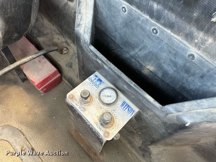 image for item EB2539 2000 Mack CL713 semi truck