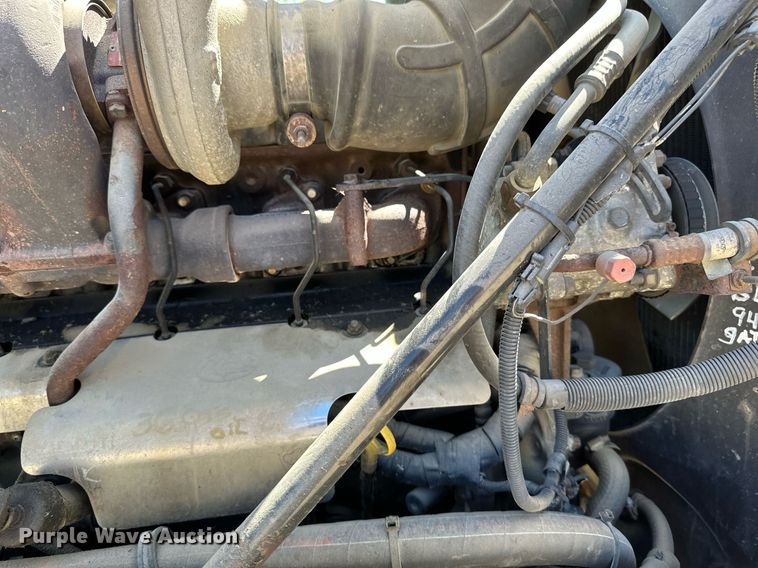 image for item EB2539 2000 Mack CL713 semi truck