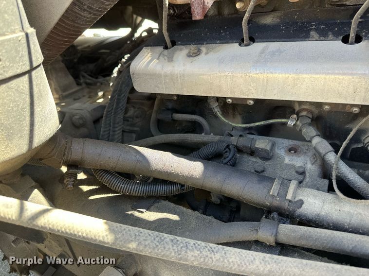 image for item EB2539 2000 Mack CL713 semi truck