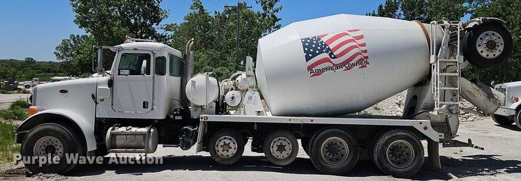 image for item EB8069 2012 Peterbilt 365 ready mix truck