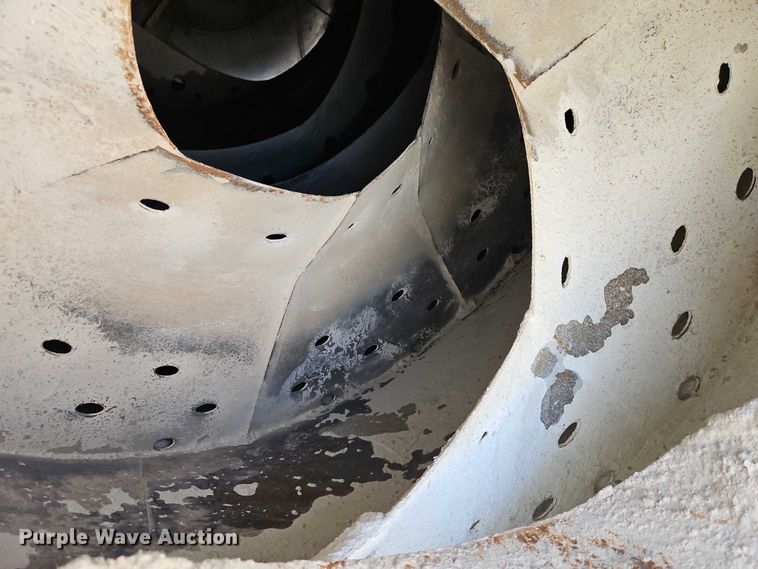 image for item EB8069 2012 Peterbilt 365 ready mix truck