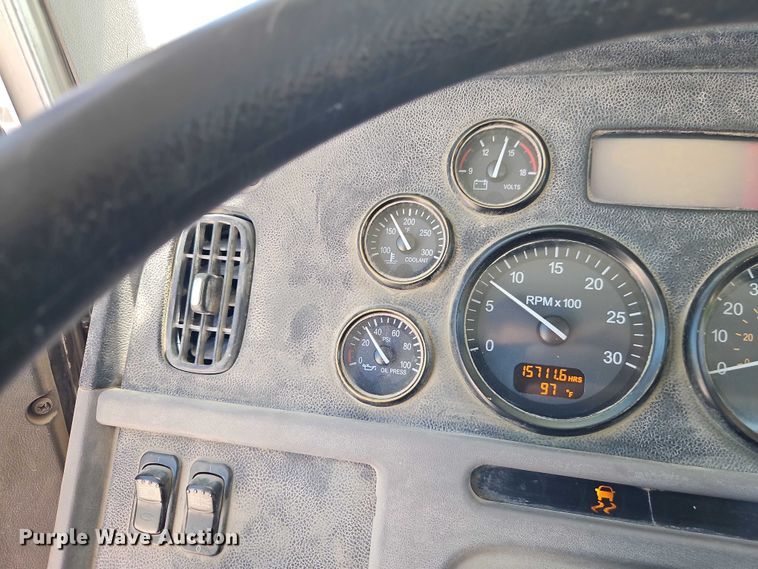 image for item EB8069 2012 Peterbilt 365 ready mix truck