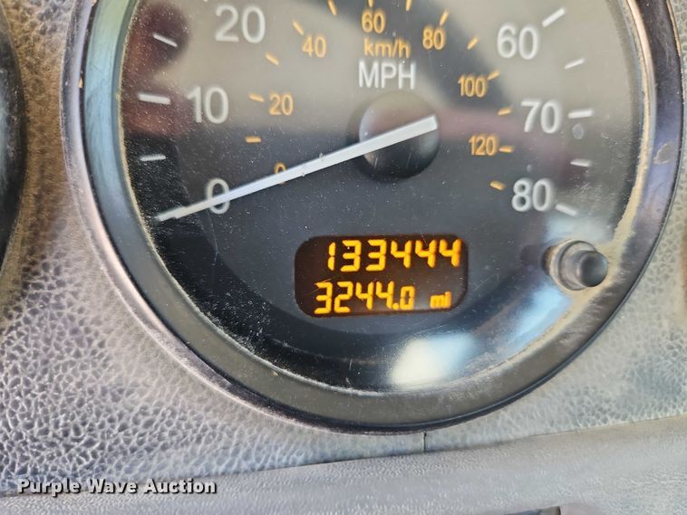 image for item EB8069 2012 Peterbilt 365 ready mix truck