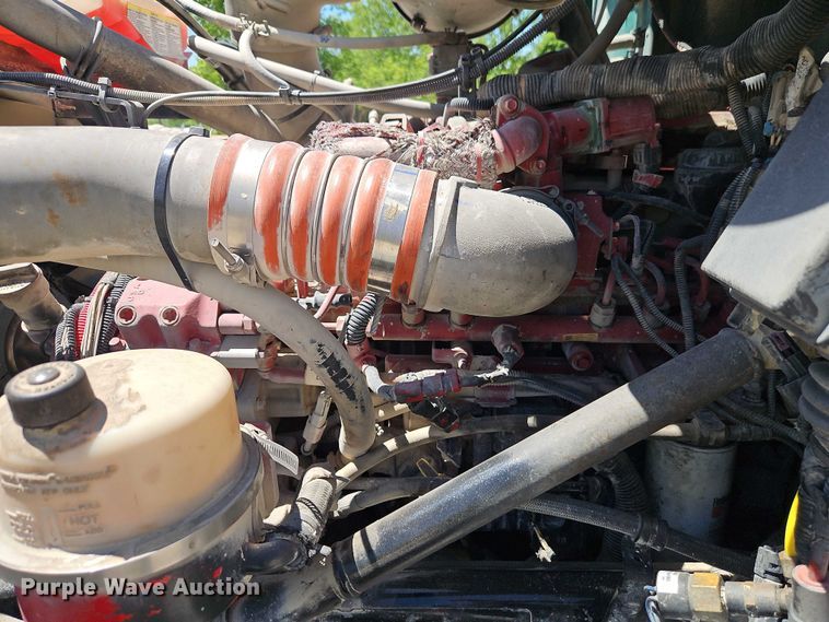 image for item EB8069 2012 Peterbilt 365 ready mix truck