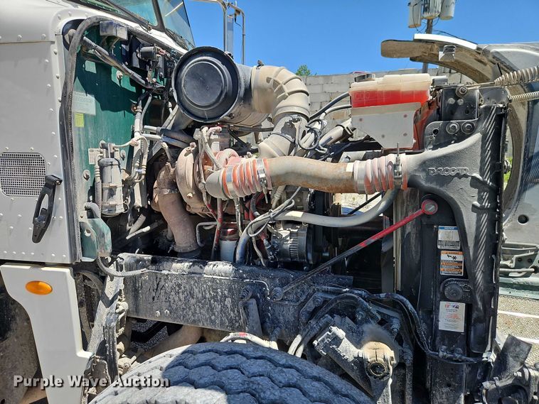 image for item EB8069 2012 Peterbilt 365 ready mix truck