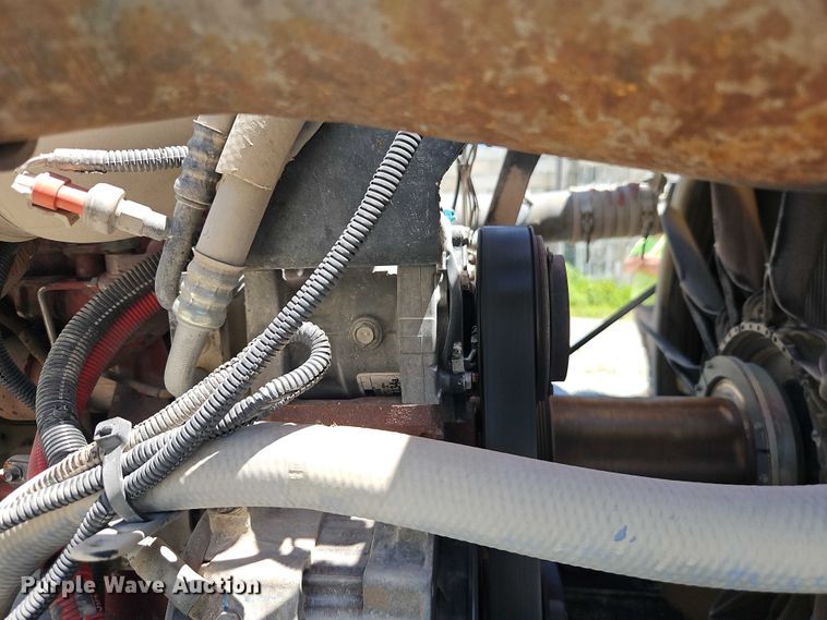 image for item EB8069 2012 Peterbilt 365 ready mix truck