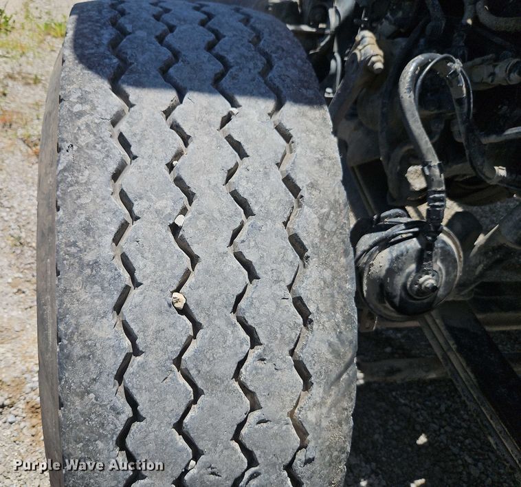 image for item EB8069 2012 Peterbilt 365 ready mix truck