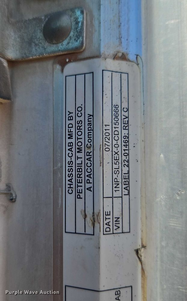 image for item EB8069 2012 Peterbilt 365 ready mix truck