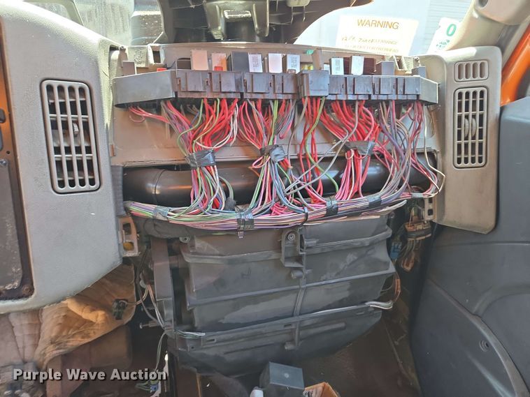 image for item EC0979 2012 International 4300  box truck