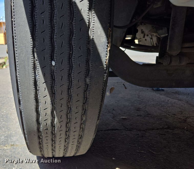 image for item EC0979 2012 International 4300  box truck