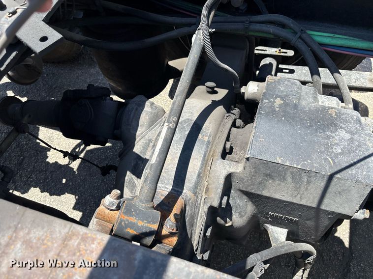 image for item EC3579 2008 Freightliner Cascadia semi truck