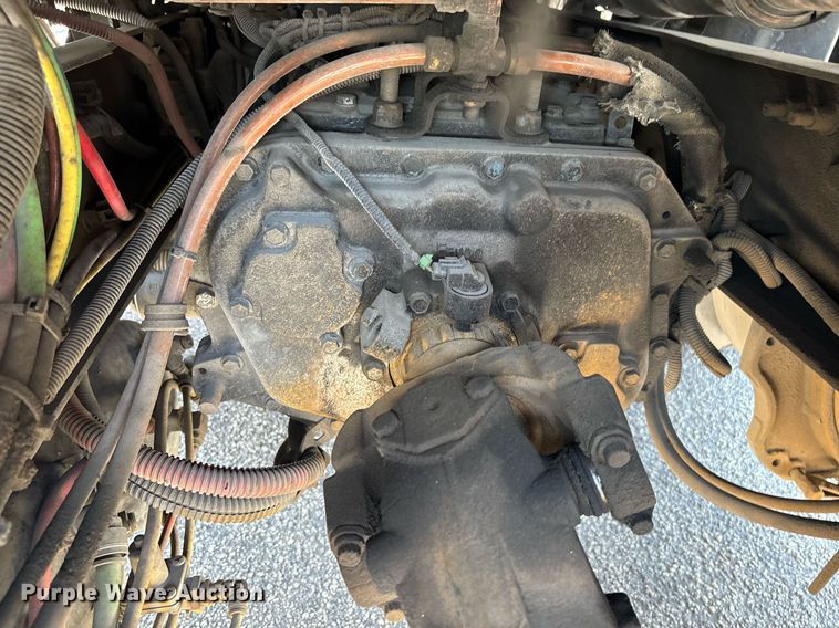 image for item EC3579 2008 Freightliner Cascadia semi truck