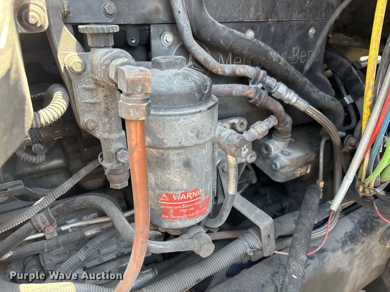 image for item EC3579 2008 Freightliner Cascadia semi truck