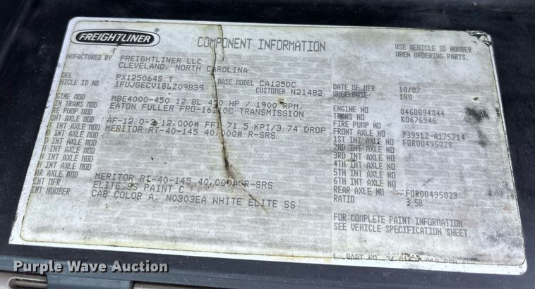 image for item EC3579 2008 Freightliner Cascadia semi truck