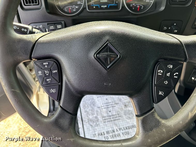 image for item EC3581 2020 International LT625 semi truck