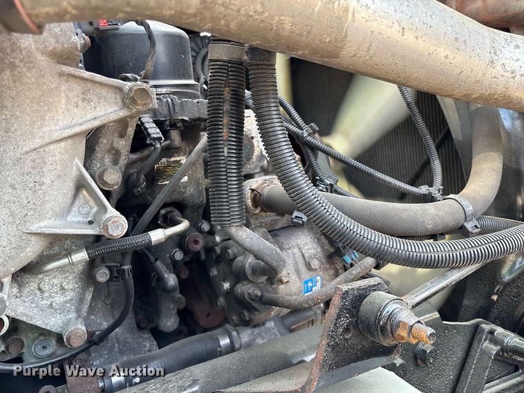 image for item EC3581 2020 International LT625 semi truck