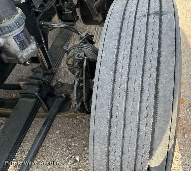 image for item EC3581 2020 International LT625 semi truck