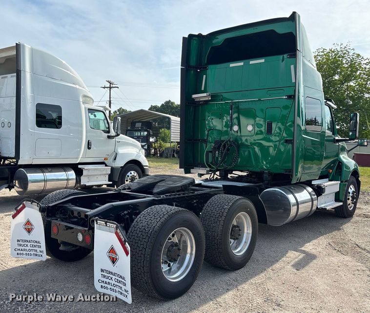 image for item EC3582 2020 International LT625 semi truck