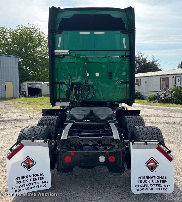 image for item EC3582 2020 International LT625 semi truck