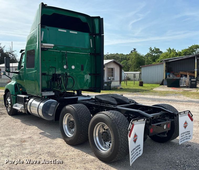 image for item EC3582 2020 International LT625 semi truck