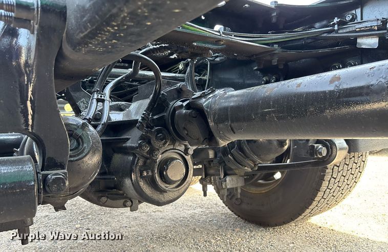 image for item EC3582 2020 International LT625 semi truck