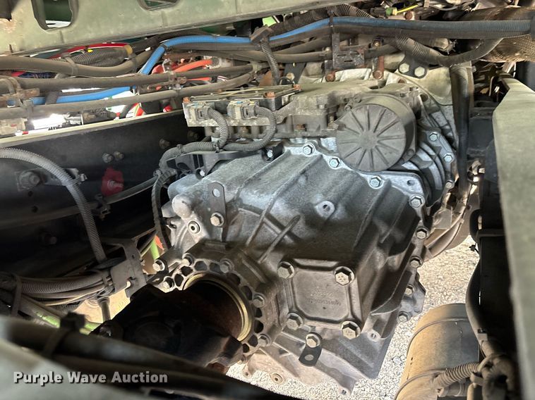 image for item EC3582 2020 International LT625 semi truck