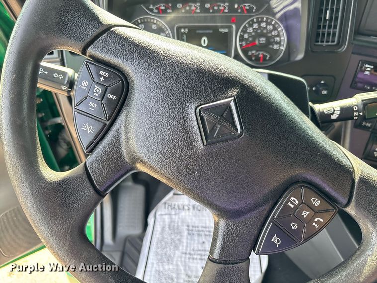 image for item EC3582 2020 International LT625 semi truck