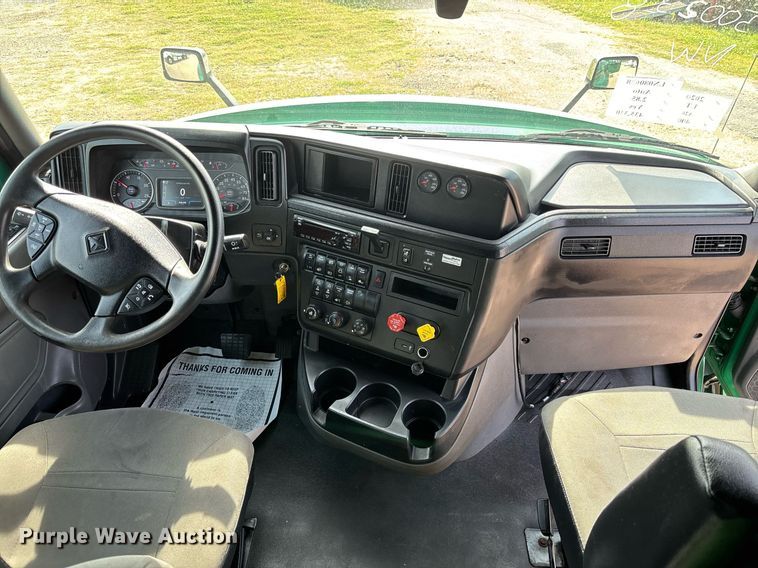 image for item EC3582 2020 International LT625 semi truck