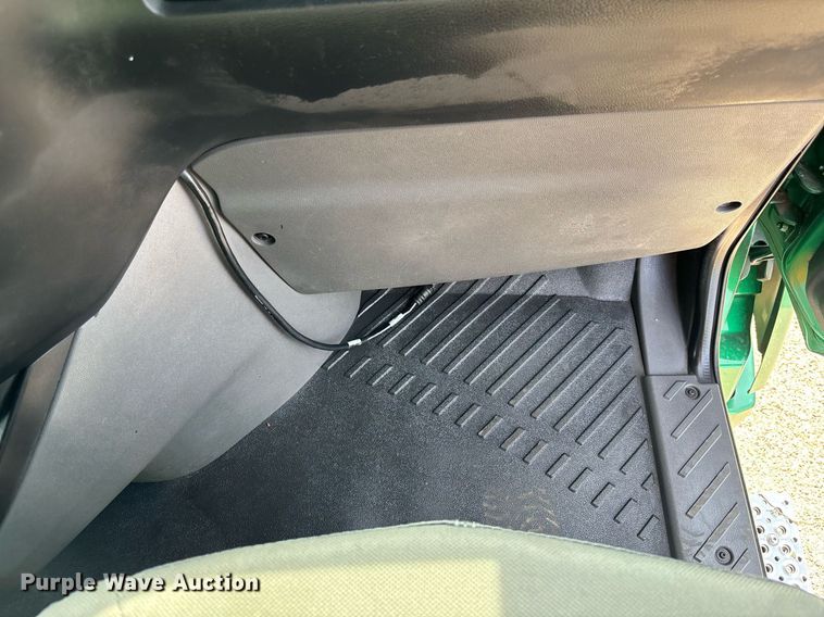 image for item EC3582 2020 International LT625 semi truck