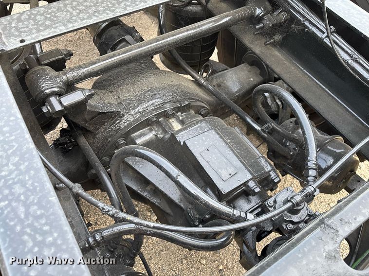 image for item EC3585 2020 International LT625 semi truck