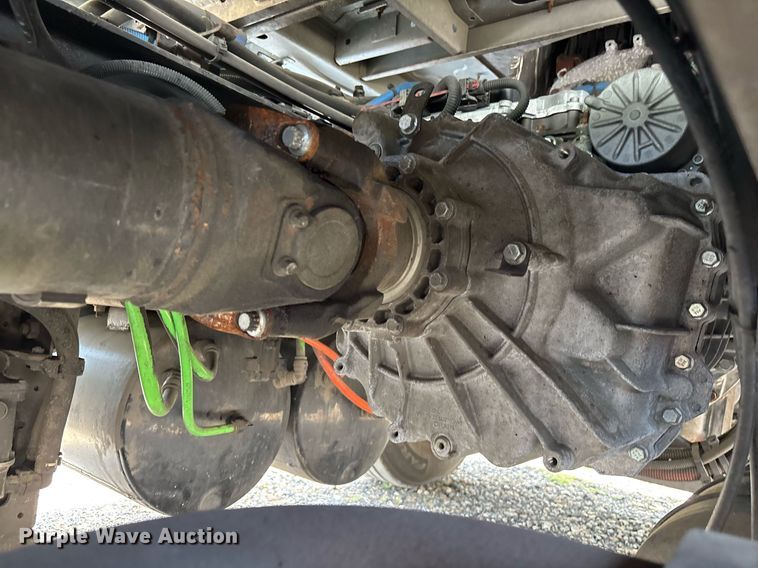 image for item EC3585 2020 International LT625 semi truck