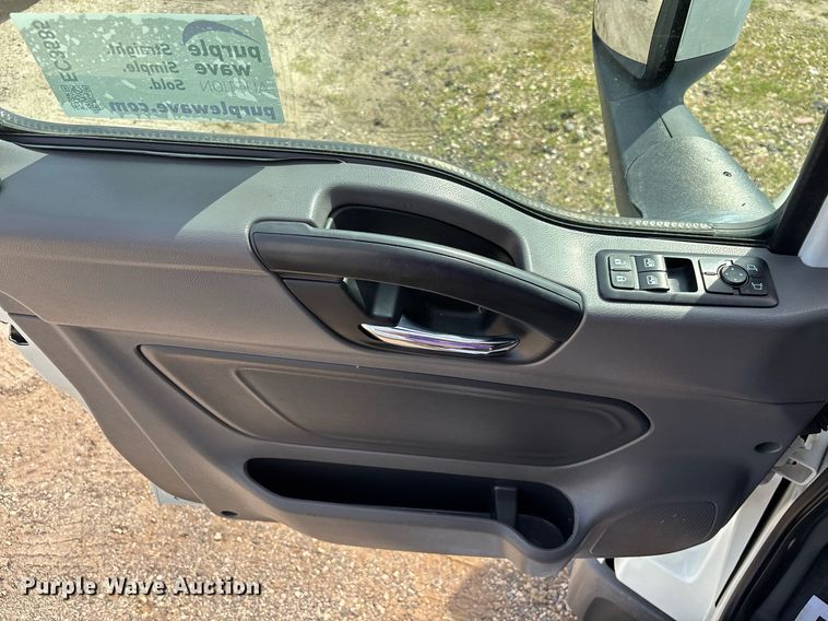 image for item EC3585 2020 International LT625 semi truck