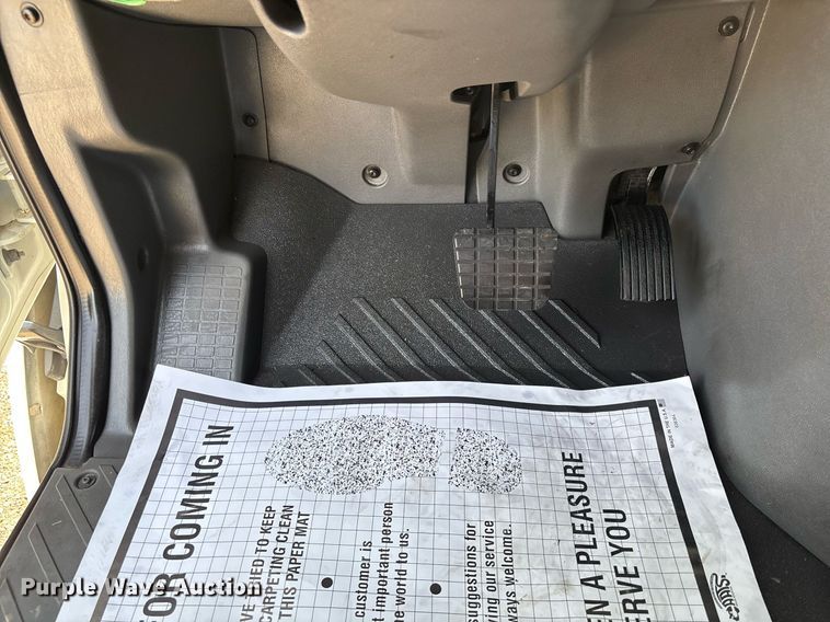 image for item EC3585 2020 International LT625 semi truck