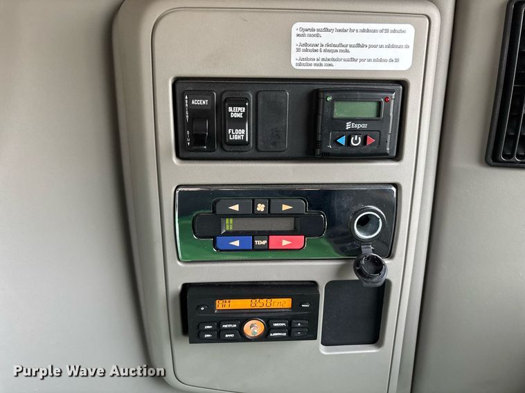 image for item EC3585 2020 International LT625 semi truck