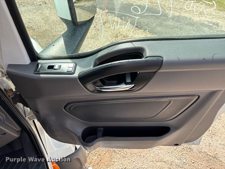 image for item EC3585 2020 International LT625 semi truck