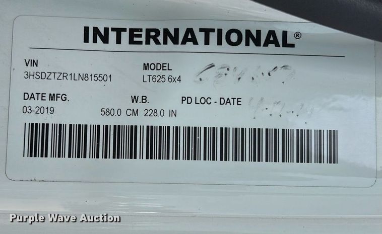 image for item EC3585 2020 International LT625 semi truck