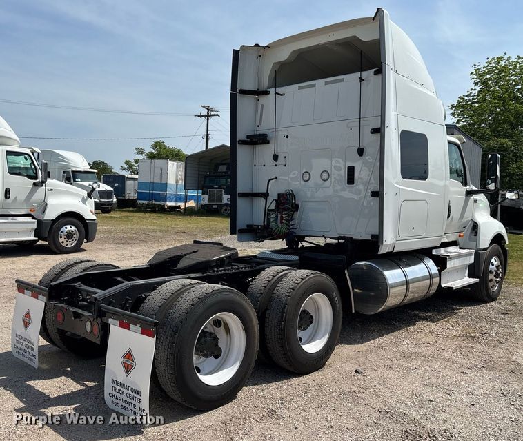 image for item EC3587 2020 International LT625 semi truck