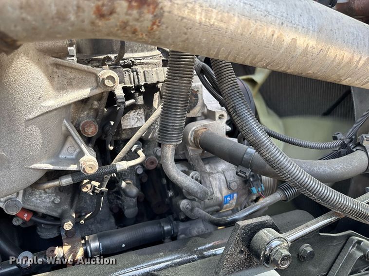 image for item EC3587 2020 International LT625 semi truck