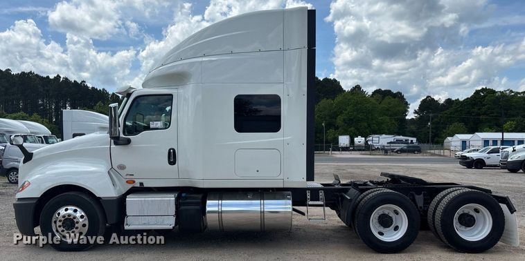 image for item EC3589 2020 International LT625 semi truck
