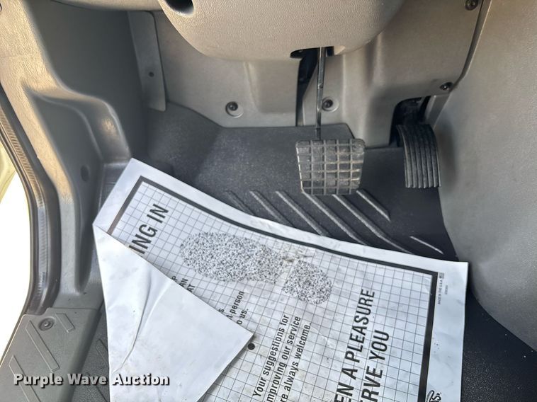 image for item EC3589 2020 International LT625 semi truck