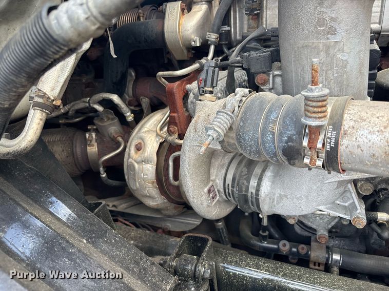 image for item EC3589 2020 International LT625 semi truck