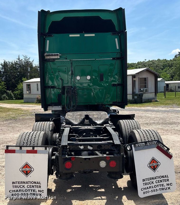 image for item EC3590 2020 International LT625 semi truck