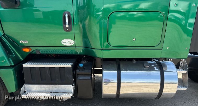 image for item EC3590 2020 International LT625 semi truck