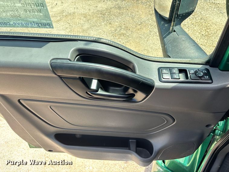 image for item EC3590 2020 International LT625 semi truck