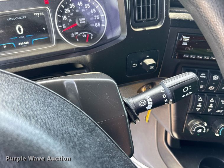 image for item EC3590 2020 International LT625 semi truck