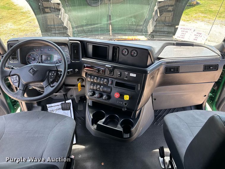 image for item EC3590 2020 International LT625 semi truck