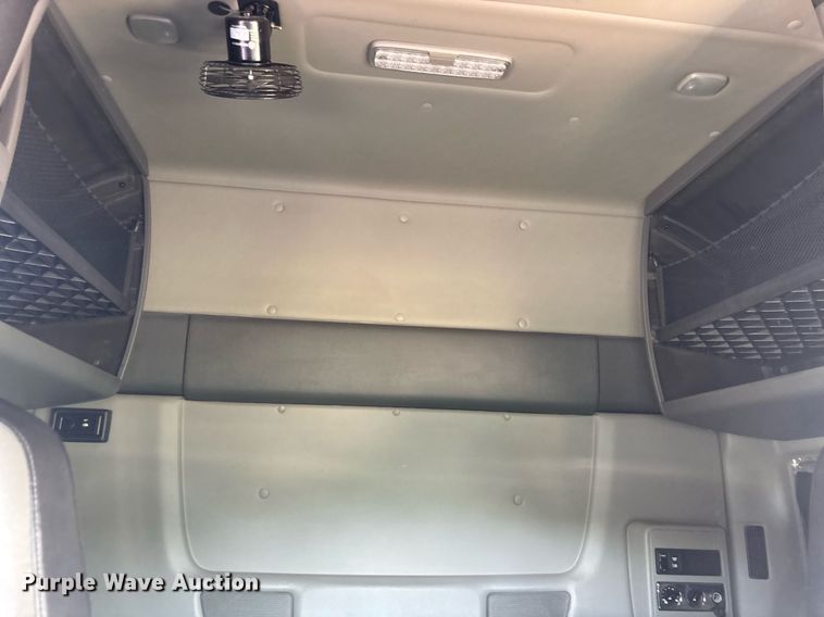 image for item EC3590 2020 International LT625 semi truck